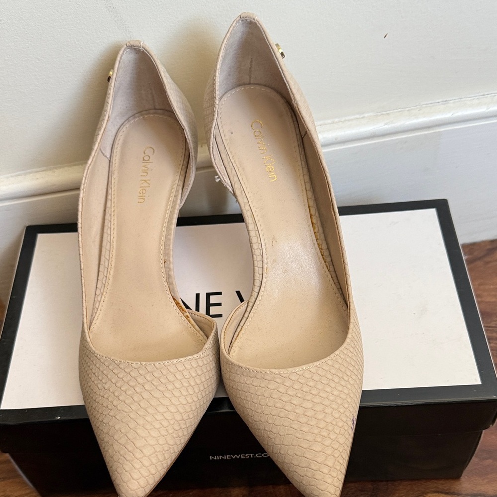 Calvin Klein Women's Nude Textured Heels